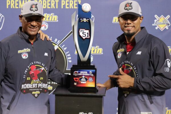 Ricardo Pinto se llevó el Premio Robert Pérez