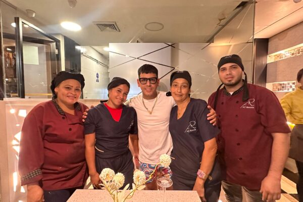 Tito El Bambino y Jorge Celedón tras su visita por Caracas no dejaron de visitar ¨El rinconcito peruano en Venezuela