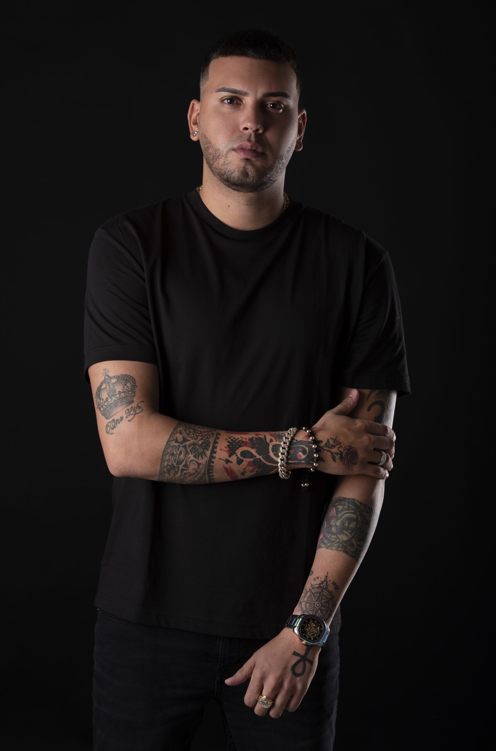Gustavo Domínguez el DJ que triunfa en la escena electrónica global