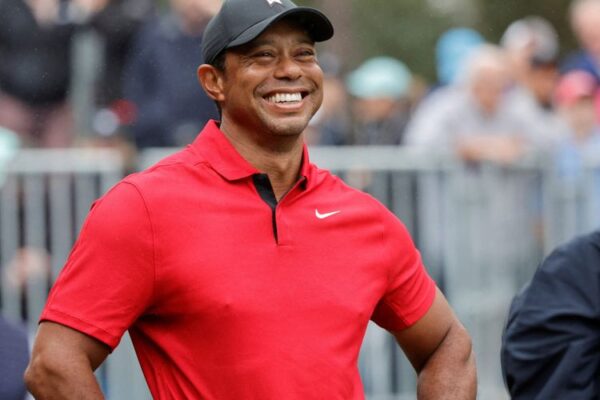 Tiger Woods gana el premio Bob Jones de la USGA y Shinnecock obtiene el US Open 2036