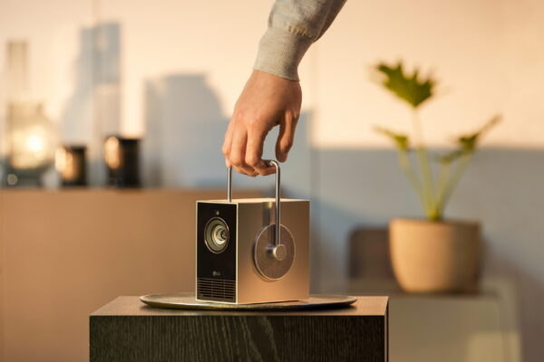 LG anuncia el lanzamiento de su CineBeam Q