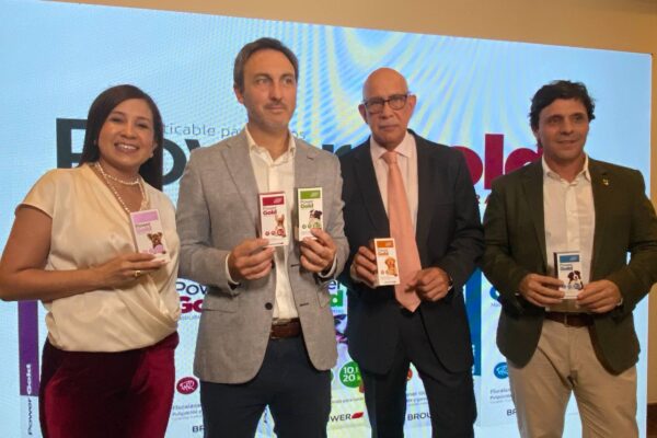 Llega a Venezuela Power Gold, bocadito masticable para caninos contra pulgas y garrapatas