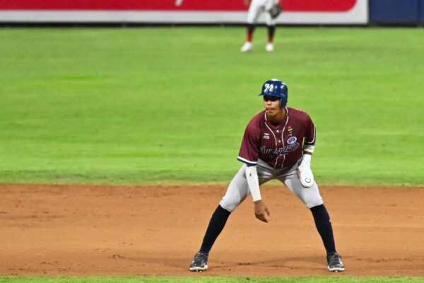 Andrew Salas, está teniendo un debut electrizante en la Liga Mayor de Béisbol Profesional