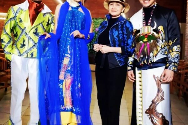 La Embajada de Indonesia en colaboración con la Diseñadora Indah Darry celebrará el Desfile de Moda Batik de Indonesia y Bazar Batik en la Galería de Arte Nacional el 17 de mayo