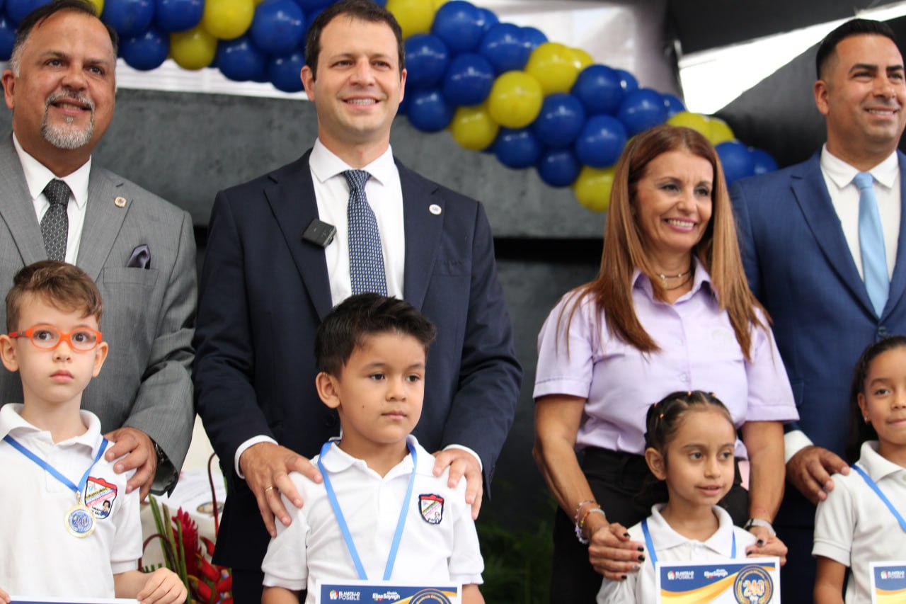 El Hatillo Reconoce la Excelencia Educativa de más de 1.000 alumnos