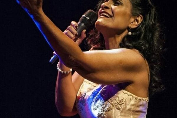 Monólogo “Me llaman La Lupe” regresa con boleros a La Casa Samambaya este sábado 20 de julio