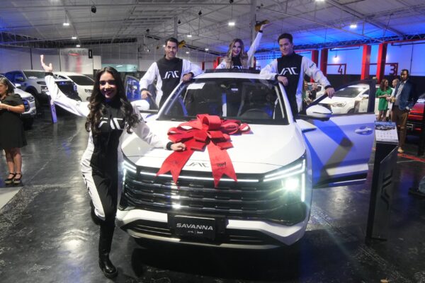 JAC Motors Venezuela apertura Ciudad JAC en Caracas y lanza su nuevo vehículo Savanna JS8 Pro