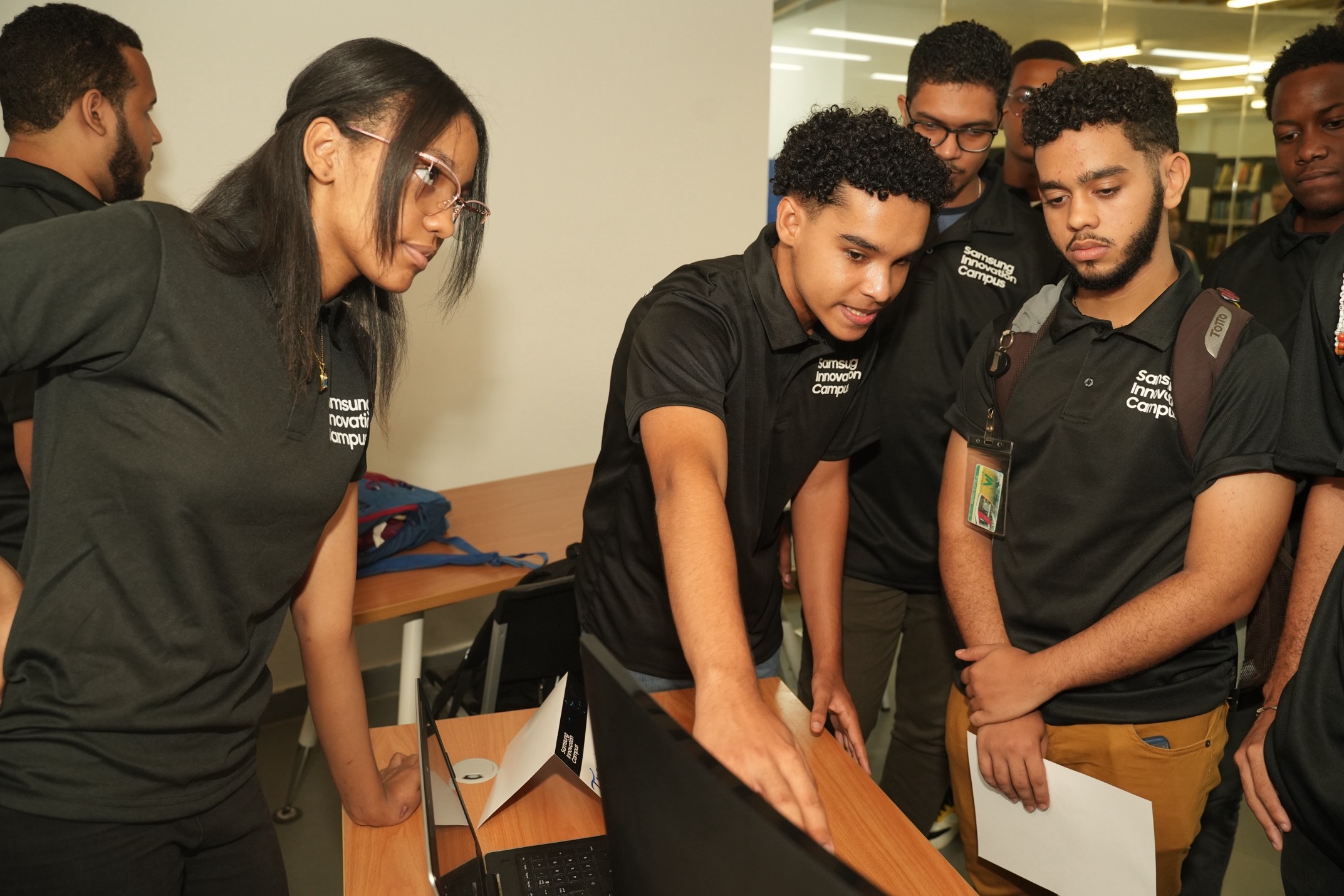 Byline article_Creatividad innovadora y alta participación de jóvenes consolidan los programas educativos de Samsung en la región