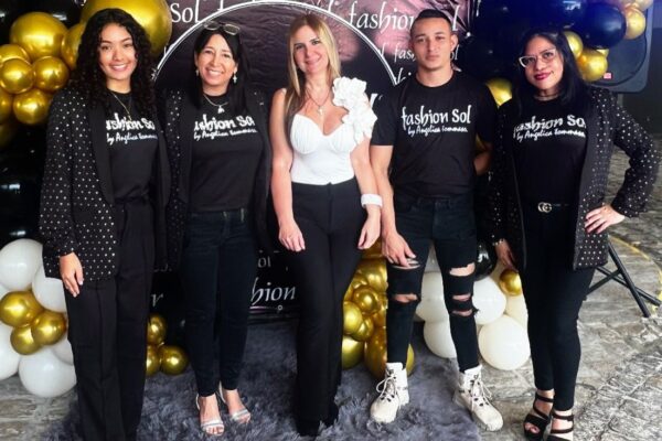 Angélica Tommaso y “Fashion Sol” llegan al  hotel Pipo Internacional con su línea “Elegant 2024”