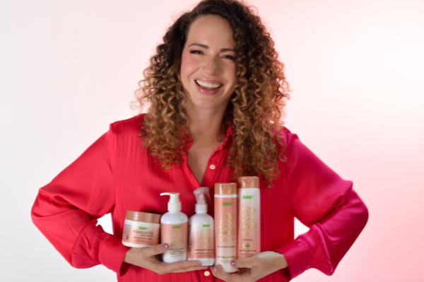 BBK LANZA AL MERCADO SU NUEVO GEL DEFINIDOR PARA CABELLO RIZADO