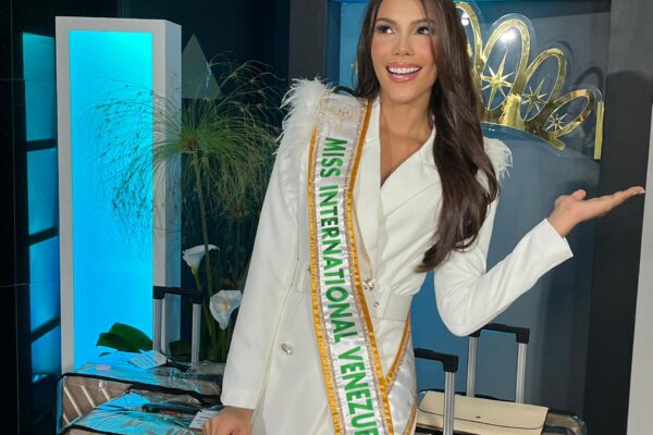 Sakra Guerrero, Miss International Venezuela 2023, parte a Japón con la bandera de salud y bienestar
