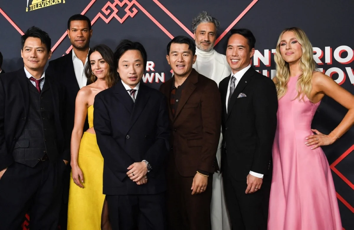 ‘Interior Chinatown’ satiriza los roles asiáticos en Hollywood… y más allá de la pantalla