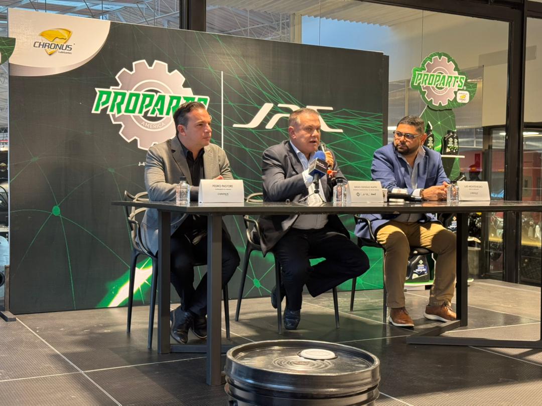 PROPARTS American oficializó su línea de lubricantes exclusivos para  vehículos JAC en Venezuela  Los productos serán fabricados en el país por Chronus Oil, empresa