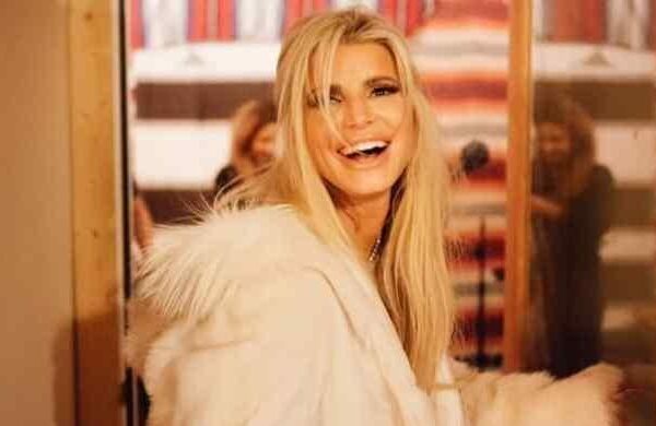 Jessica Simpson lanza su primera canción en 15 años y anuncia su esperado álbum