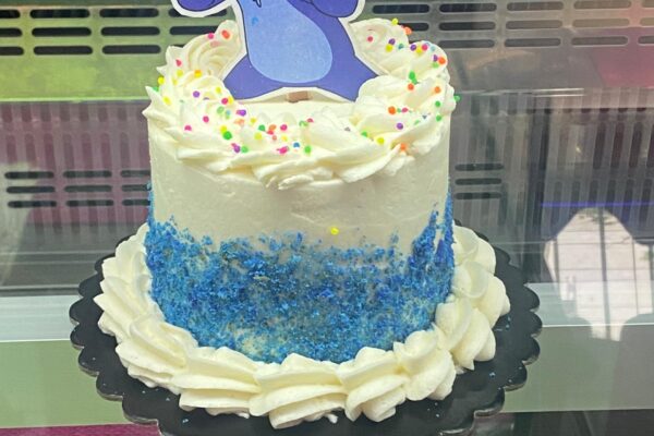 Dulcería y sorpresas  inspiradas en la exitosa película de Live Action Lilo y Stich llegan a Divinos Pecados