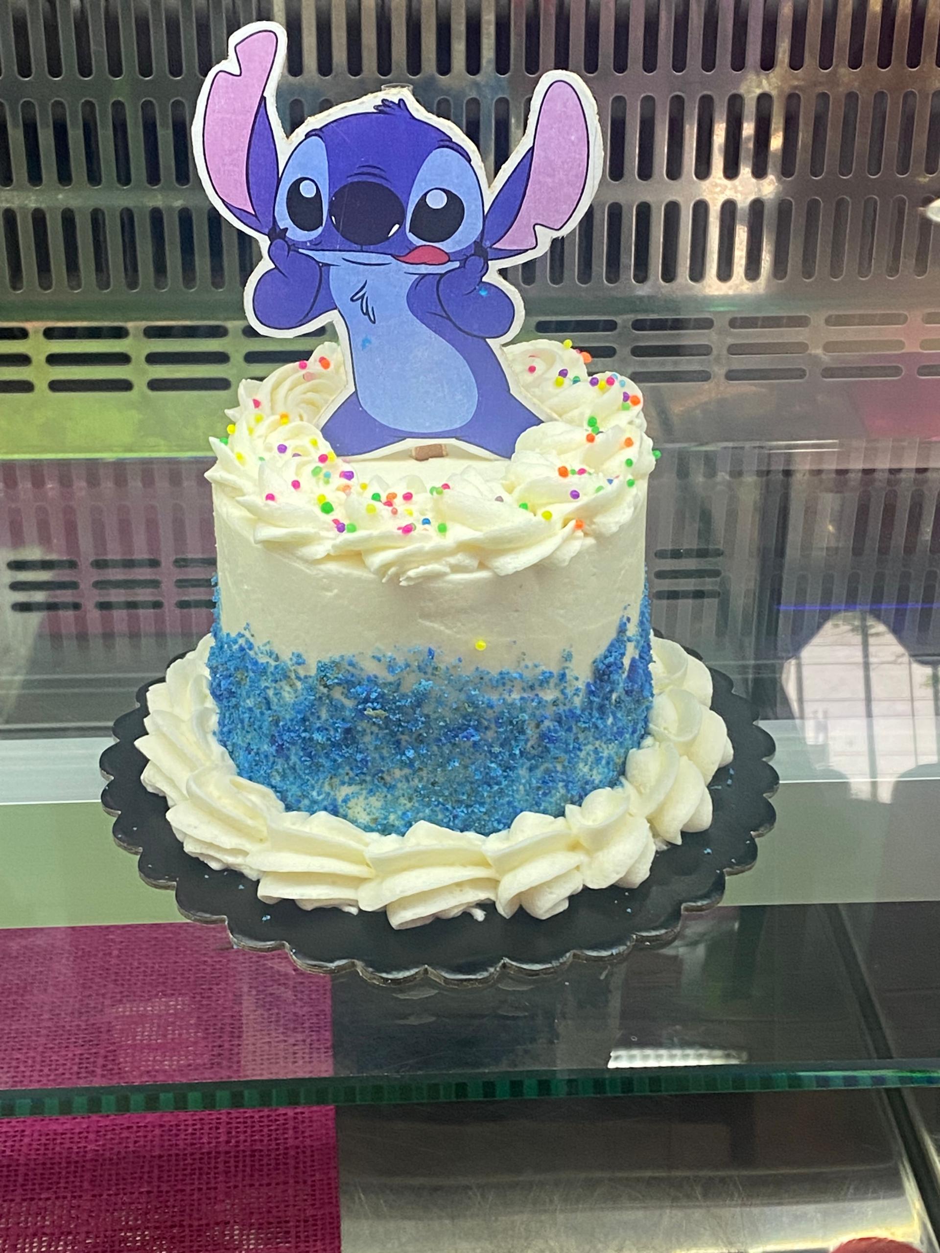 Dulcería y sorpresas  inspiradas en la exitosa película de Live Action Lilo y Stich llegan a Divinos Pecados