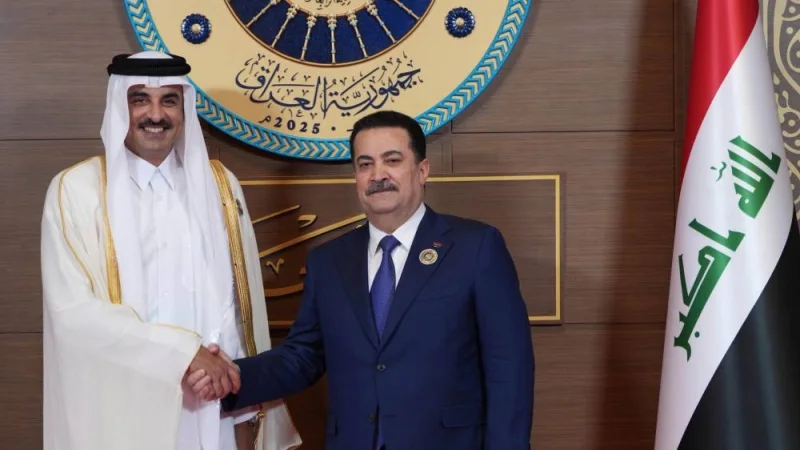 Emir de Qatar participa en la 34ª Cumbre Árabe en Iraq