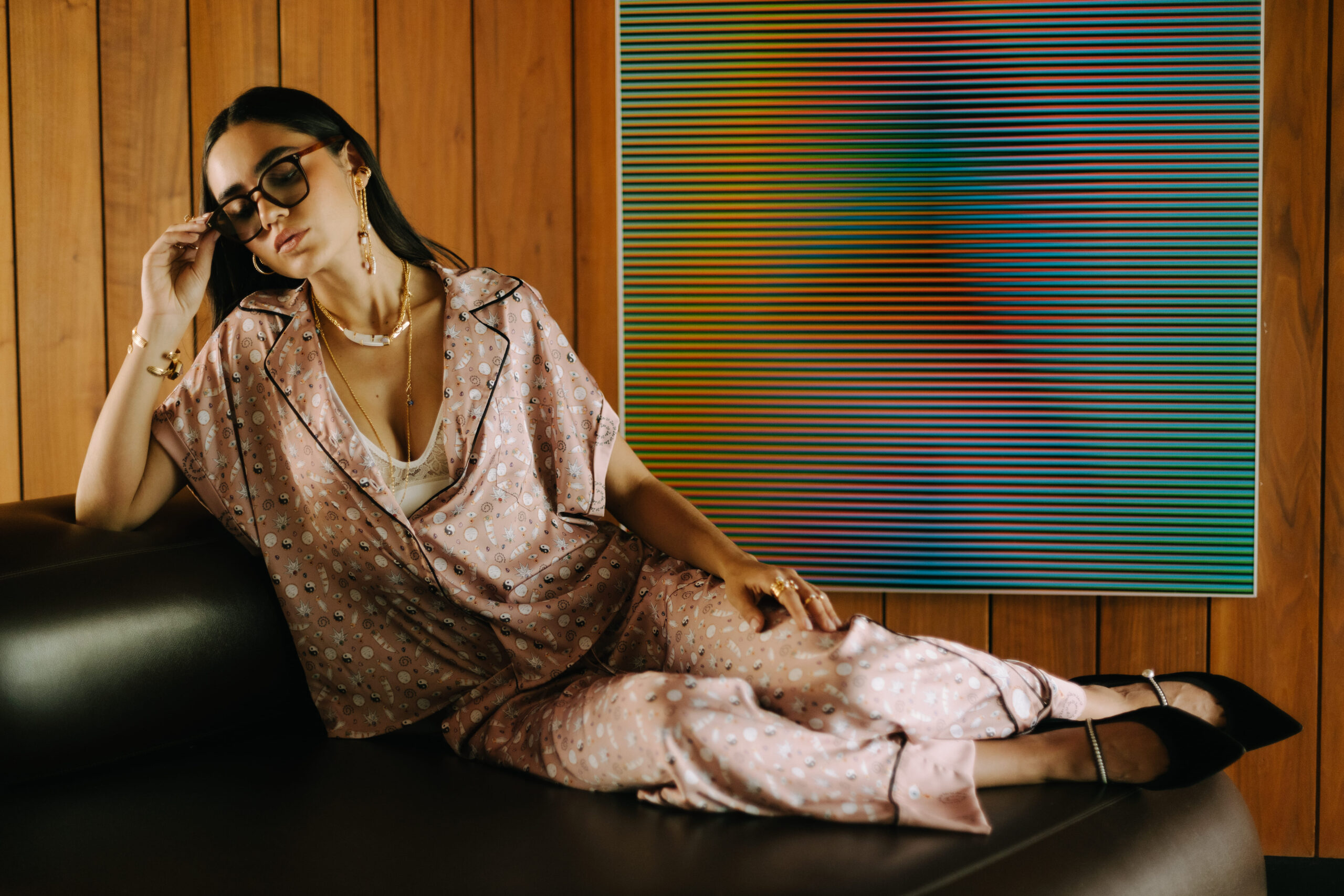 ¡Descubre la elegancia que irradia la nueva collab entre 2ACuadrado y Zzzleepers!