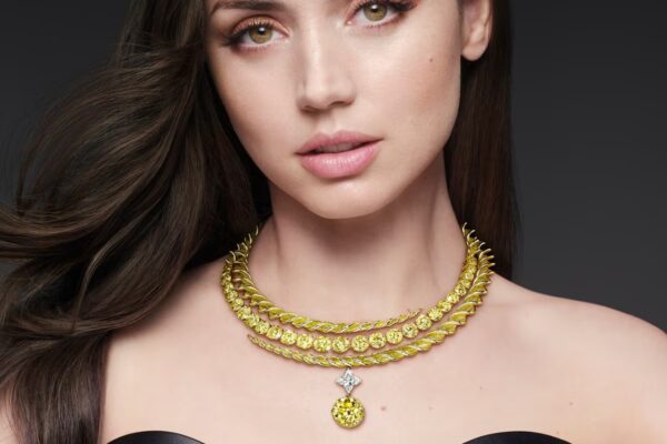 LOUIS VUITTON PRESENTA A ANA DE ARMAS CON LA COLECCION VIRTOUSITY