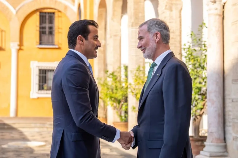 El Emir de Qatar y el rey de España prometen profundizar lazos