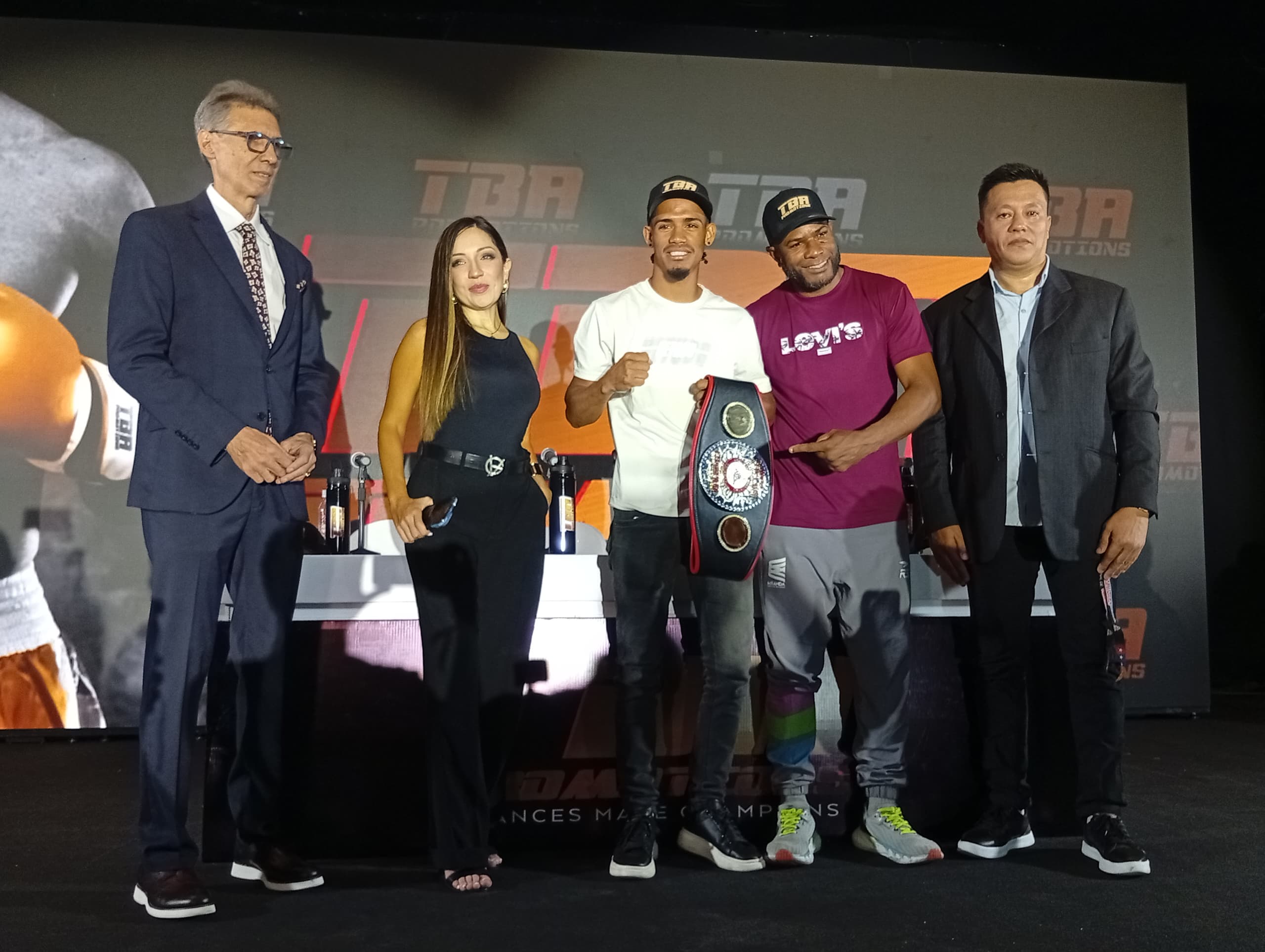 TBA PROMOTIONS PRESENTA “NOCHE DE LEYENDAS” –