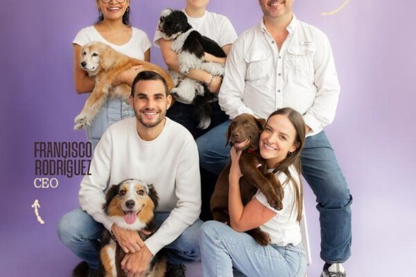 Bone Appetit llega a más rincones del país con su alimentación natural para perritos