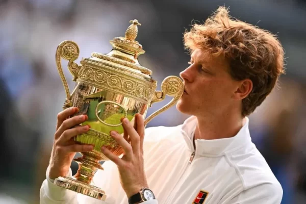 Sinner se venga de Alcaraz y gana su primer Wimbledon