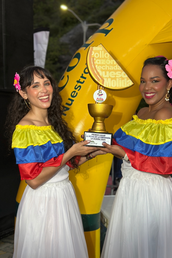 Todo un éxito la Feria de la Empanada en La Guaira