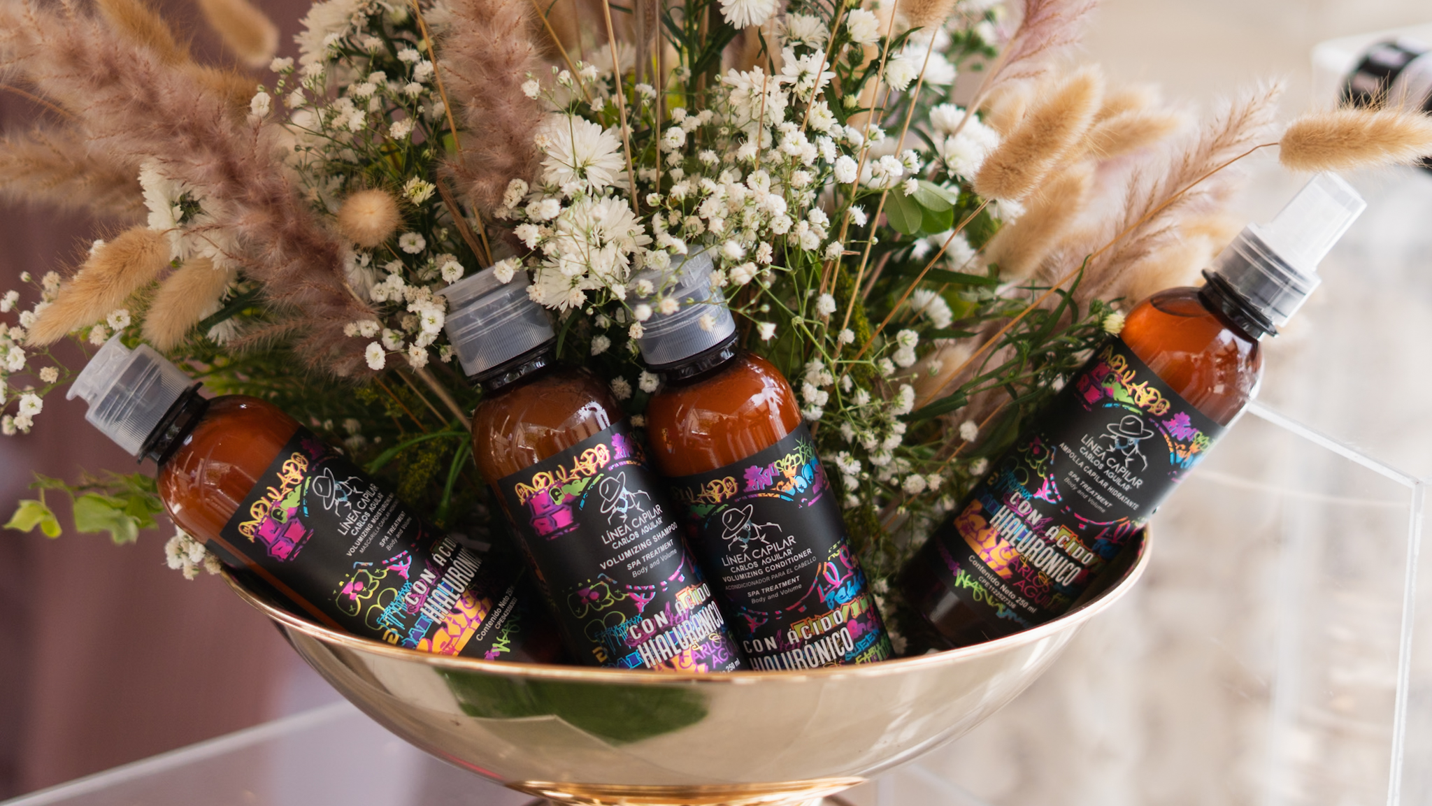 Carlos Aguilar potencia su línea capilar con Ácido Hialurónico en nueva presentación de 250 ml