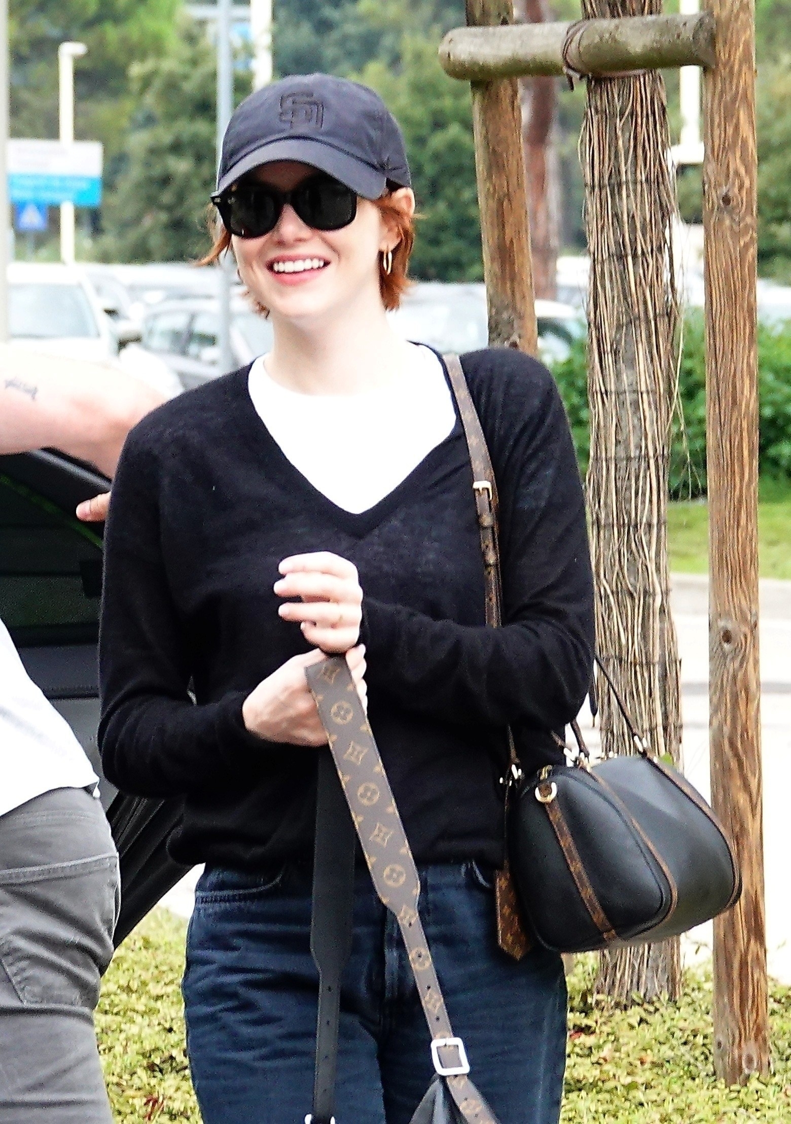 EMMA STONE LLEVA LOUIS VUITTON EN VENECIA, ITALIA