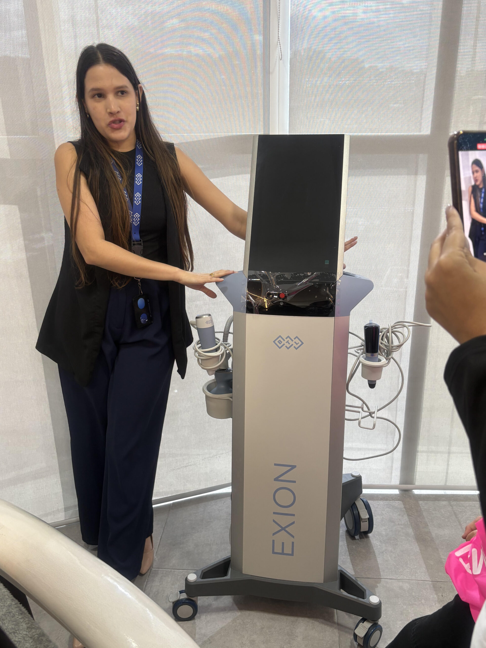 HClinic celebra su 5to aniversario con la incorporación de la Multiplataforma de alta gama Exion de la empresa BTL Estética