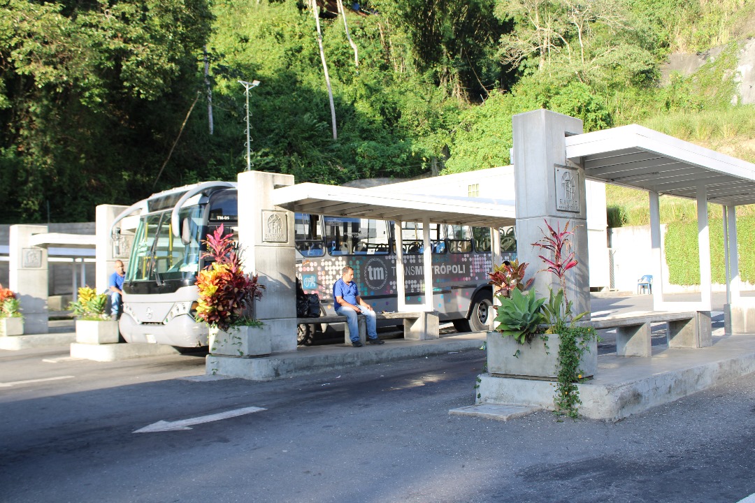 Hatillanos estrenan nueva parada del Metrobús en el terminal