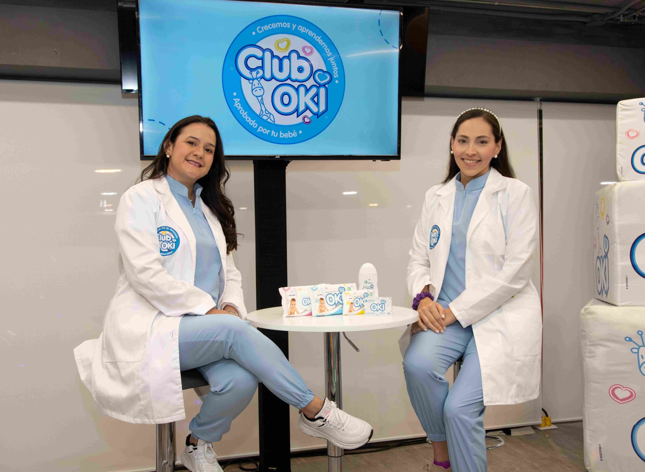 CLUB OKI impulsa la maternidad consciente con su segunda tertulia sobre maternidad y postparto real