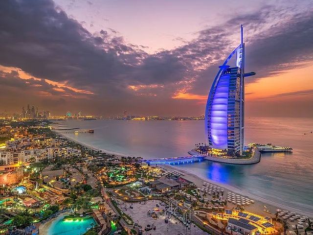 Los Emiratos Árabes Unidos se encuentran entre los cuatro principales destinos del mundo para compradores de viviendas vacacionales