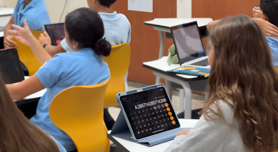 Bangente impulsa y transforma el futuro financiero de jóvenes estudiantes