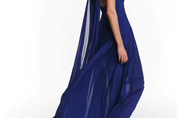 ELIE SAAB PRESENTA SU COLECCION PRE-OTOÑO 2026