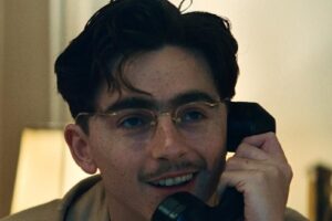 TIMOTHÉE CHALAMET EN “MARTY SUPREMO” UNA LEYENDA QUE DESAFIÓ LAS REGLAS DEL PING-PONG.