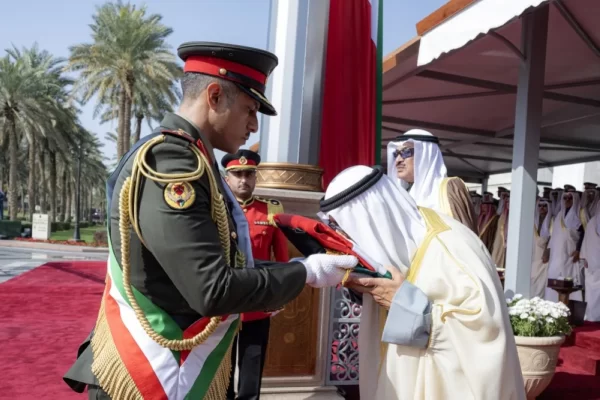 Su Alteza el Emir encabeza el inicio oficial de los aniversarios de Independencia y Liberación del Estdo de Kuwait