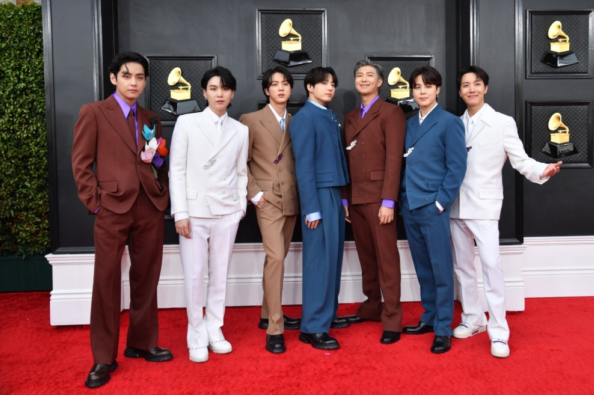 BTS afirma que son «solo chicos de campo» antes de su megaconcierto de regreso.