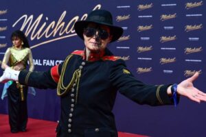 Los fans de Michael Jackson invaden Berlín para el estreno de su película biográfica