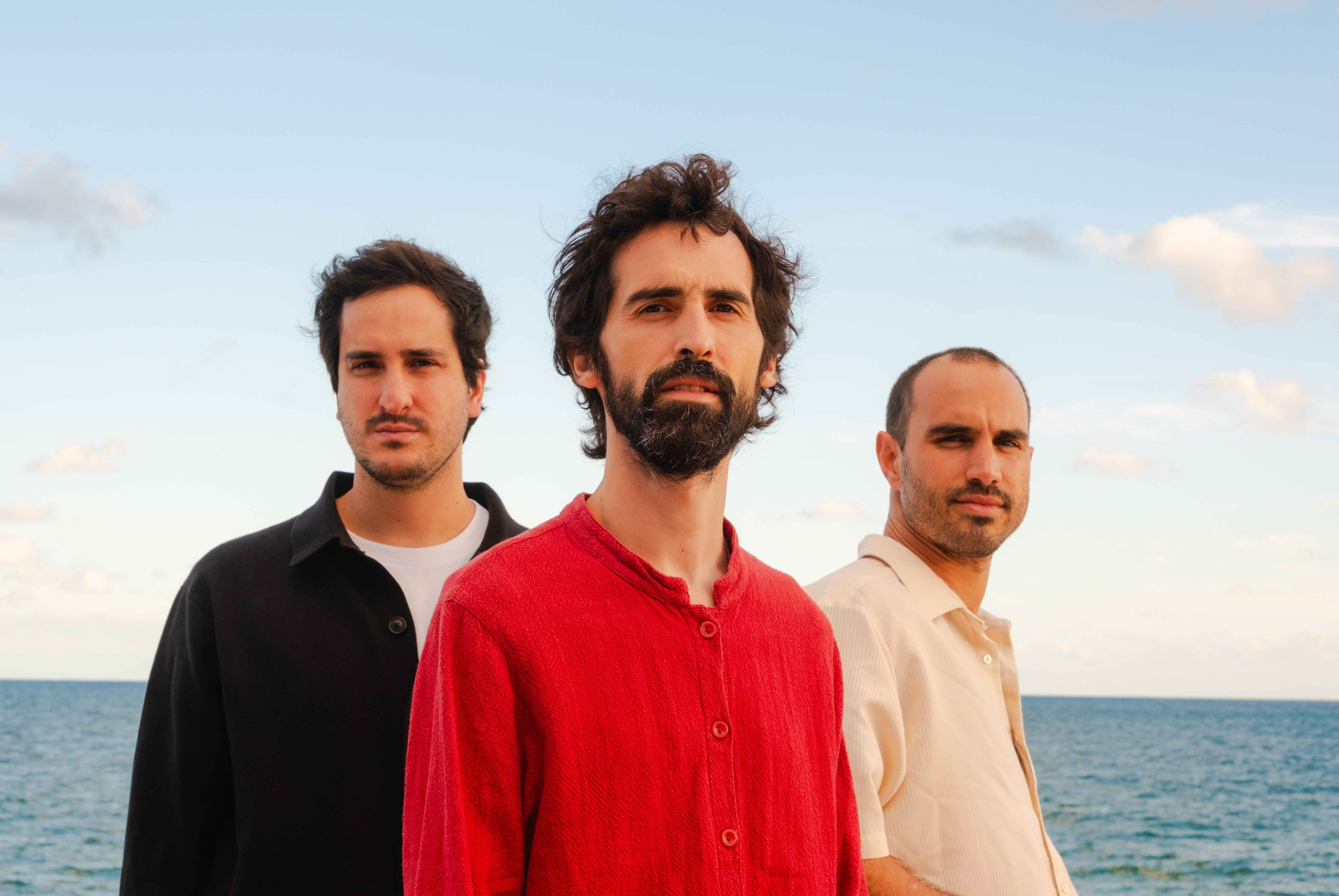 Americania presenta Saludos de Americania,  su nuevo álbum de estudio