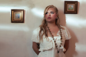 Mafiosa honra el legado de Simón Díaz