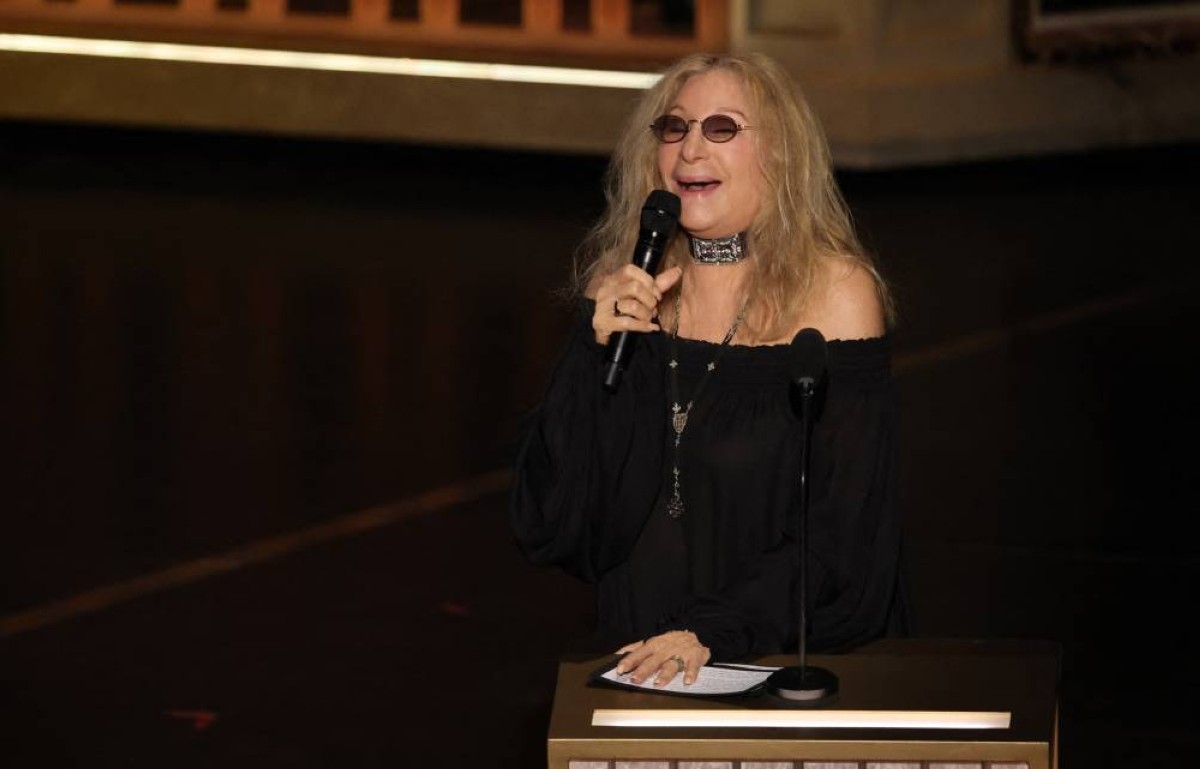 Barbra Streisand se pierde la entrega de premios de Cannes por un problema en la rodilla.
