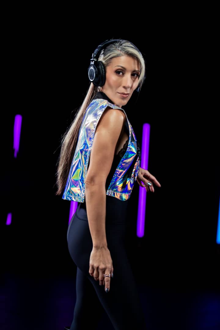 Artista venezolana Roxana Frontini ROX con logros importantes internacionalmente.