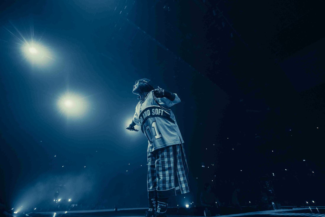 Paramount Pictures estrena hoy 7 de mayo BILLIE EILISH – HIT ME HARD AND SOFT: EL TOUR (EN 3D). Recibidos