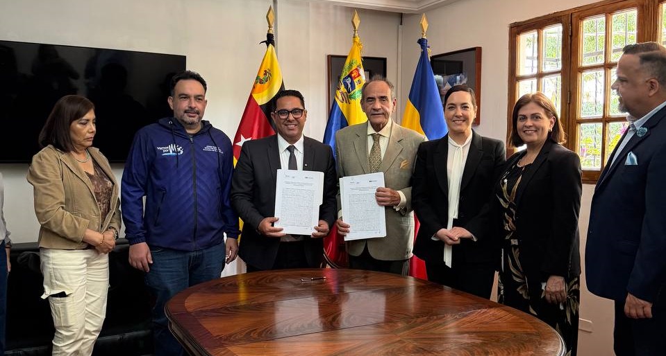 Alcaldía de El Hatillo y la USM ratifican alianza educativa para otorgar becas universitarias