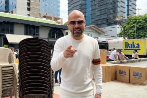 *Omar Enrique logró reunir toneladas de insumos para damnificados de Caracas y La Guaira*