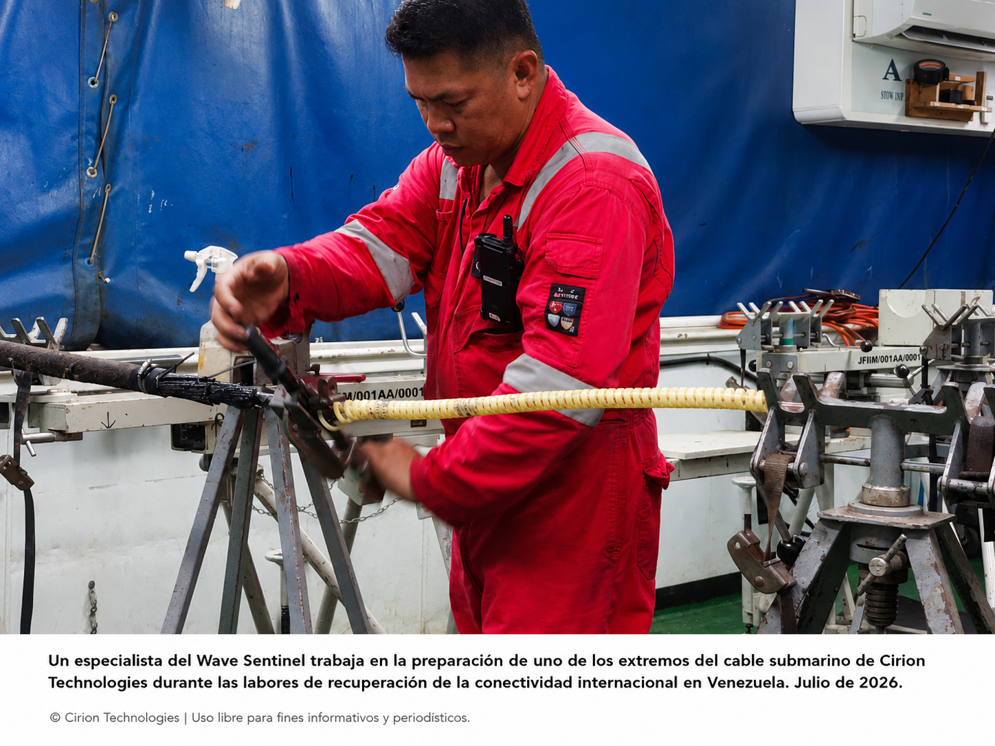 La solución que devolverá la conectividad internacional a Venezuela, está cada vez más cerca. Los equipos especializados a bordo del Wave Sentinel, continúan avanzando en la recuperación del cable submarino de Cirion en Venezuela