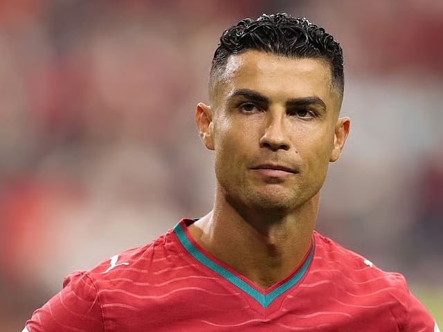 Cristiano Ronaldo da el salto a Hollywood con su debut en televisión como guionista y productor ejecutivo en el crudo drama futbolístico ‘Day 1s’.
