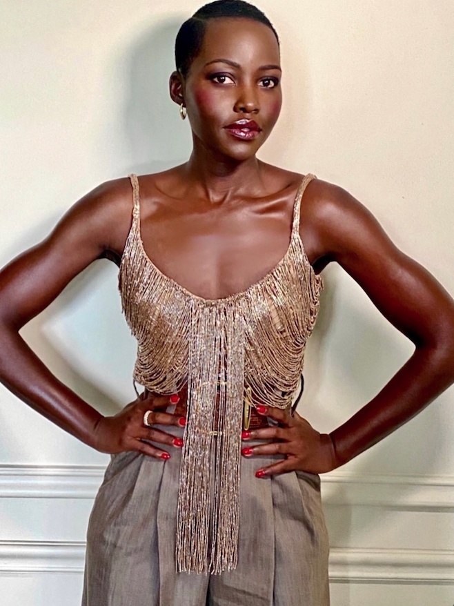 LUPITA NYONG’O LUCE UN DISEÑO DE ELIE SAAB